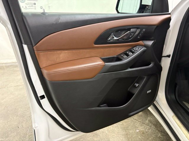 Used 2019 Chevrolet Traverse High Country w/ LPO, Floor Liner Package AWD/4WD image 36