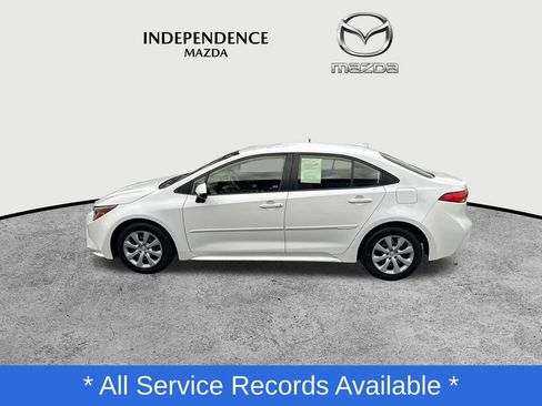 Used 2020 Toyota Corolla LE image 6