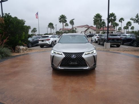 Used 2021 Lexus UX 250h w/ Premium Package image 7