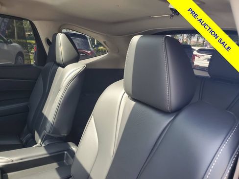 Certified 2025 Acura MDX FWD w/ Technology Package image 11