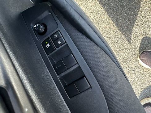 Used 2024 Toyota Corolla LE FWD image 30