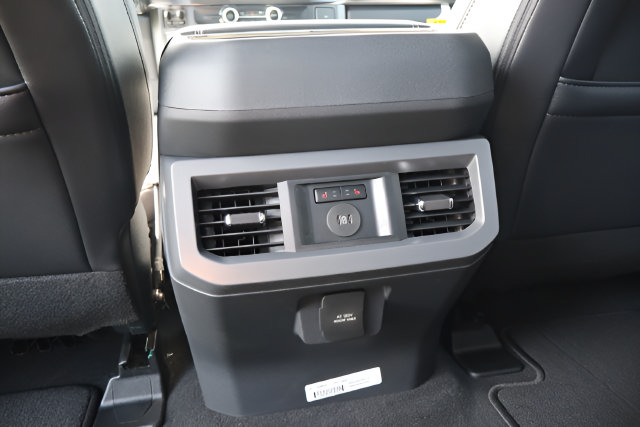 New 2027 Ford F250 Lariat w/ Black Appearance Package AWD/4WD image 29