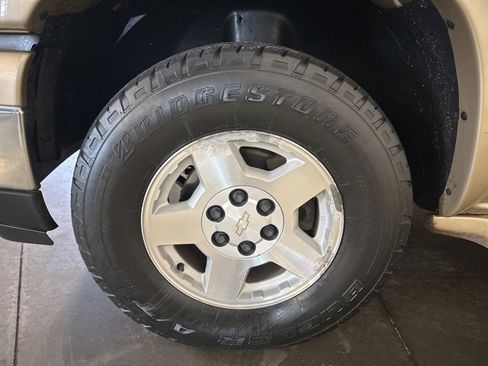 Used 2006 Chevrolet Silverado 1500 LT w/ Light Duty Power Package image 26