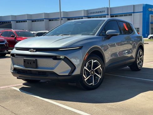 Used 2026 Chevrolet Equinox EV LT image 18