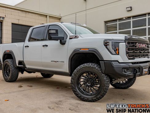 Used 2025 GMC Sierra 2500 AT4X w/ AT4X AEV Edition AWD/4WD image 1