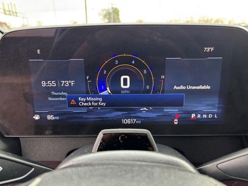 Used 2025 Chevrolet Traverse RS image 19