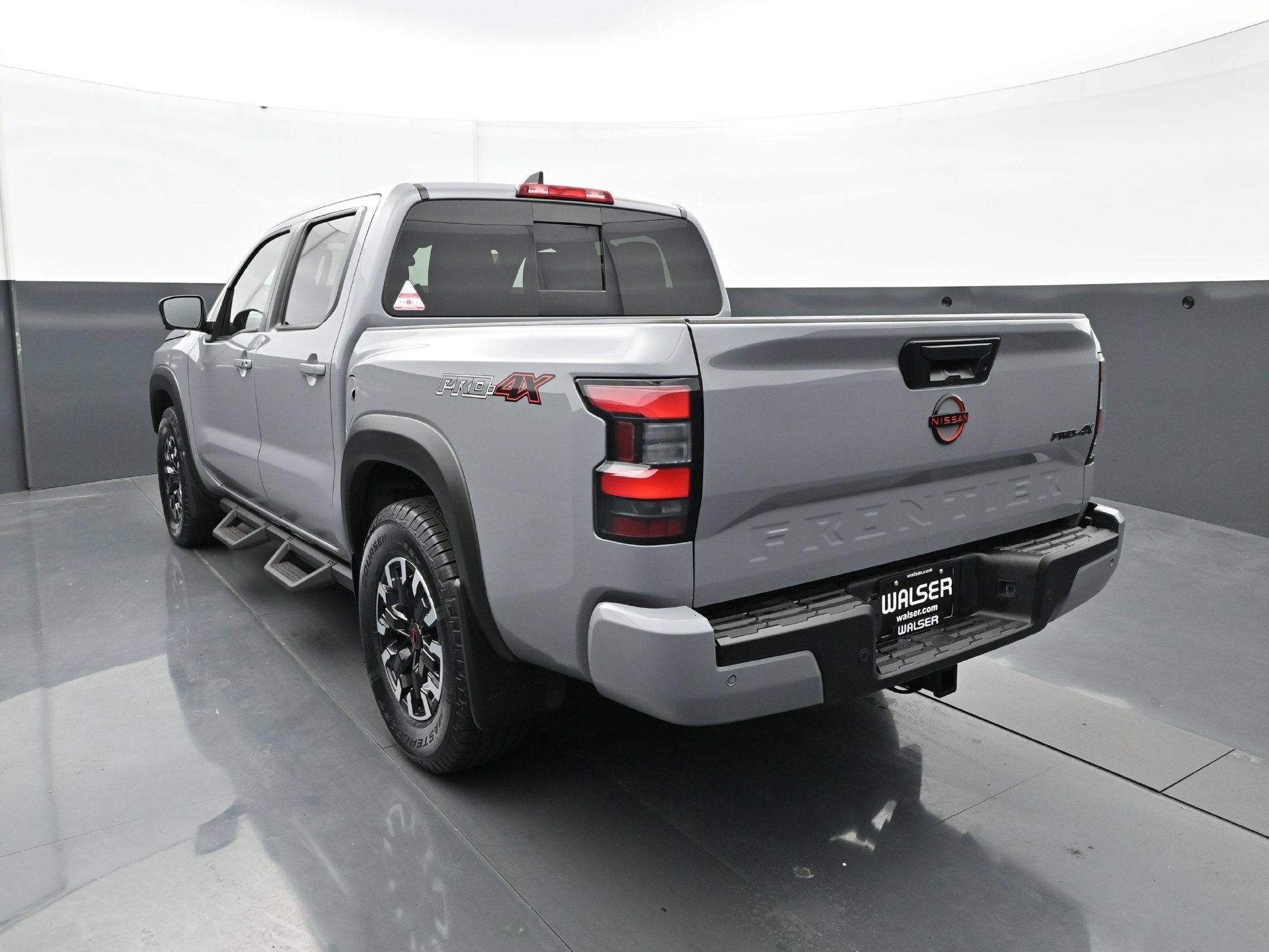 Used 2023 Nissan Frontier PRO-4X w/ Pro Convenience Package AWD/4WD image 5