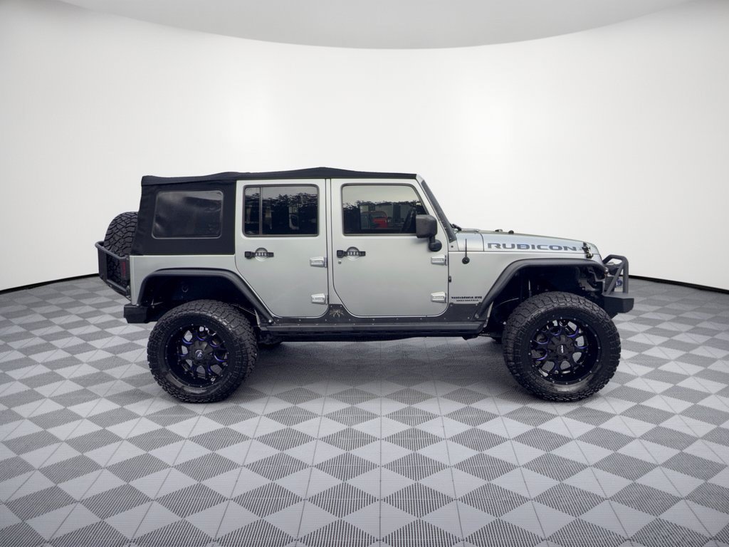 Used 2015 Jeep Wrangler Unlimited Rubicon AWD/4WD image 8