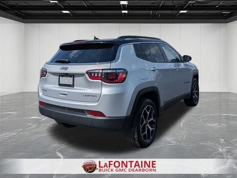 Used 2025 Jeep Compass Limited AWD/4WD image 5