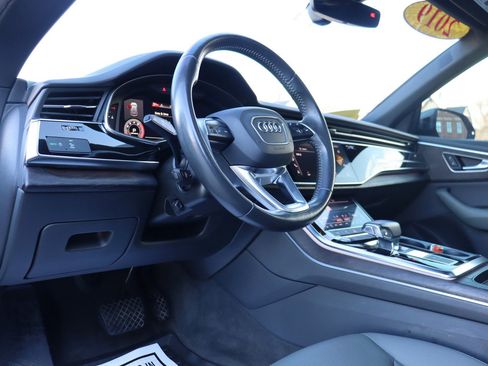 Used 2019 Audi Q8 Premium Plus w/ Premium Plus image 9