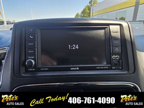 Used 2019 Dodge Grand Caravan SE w/ UConnect Hands-Free Group image 25