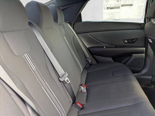 Used 2025 Hyundai Elantra Sport FWD image 20