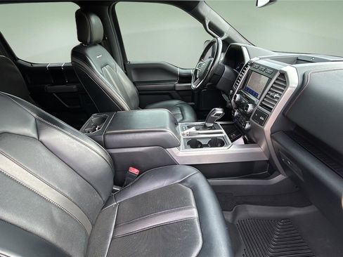 Used 2019 Ford F150 Platinum w/ Equipment Group 701A Luxury image 11