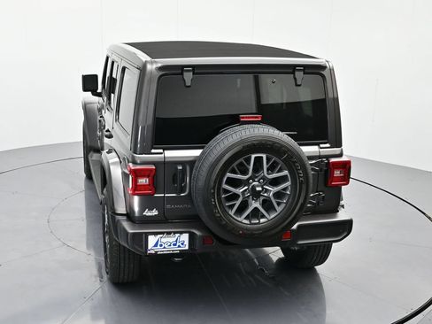 New 2026 Jeep Wrangler Unlimited Sahara AWD/4WD image 14