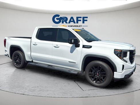 Used 2024 GMC Sierra 1500 Elevation w/ Elevation Premium Package AWD/4WD image 10