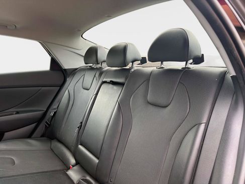 Used 2023 Hyundai Elantra Limited FWD image 14