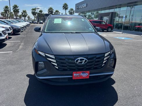 Used 2023 Hyundai Tucson SEL w/ Convenience Package FWD image 2