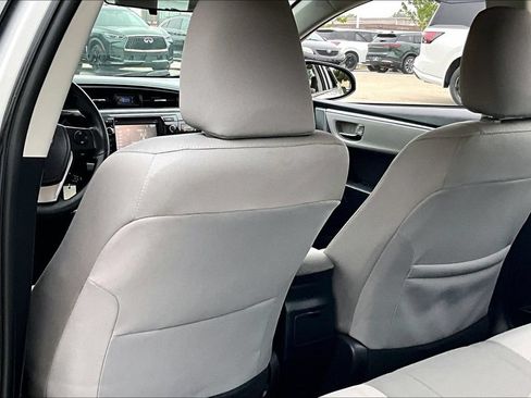 Used 2015 Toyota Corolla LE FWD image 26