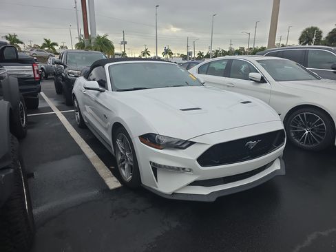 Used 2018 Ford Mustang GT Premium w/ GT Performance Package image 2