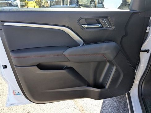 Used 2023 Chevrolet Colorado Z71 w/ Z71 Convenience Package 2 image 12