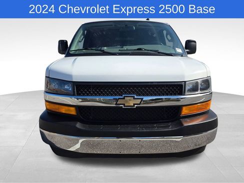 Used 2024 Chevrolet Express 2500 w/ Driver Convenience Package image 9