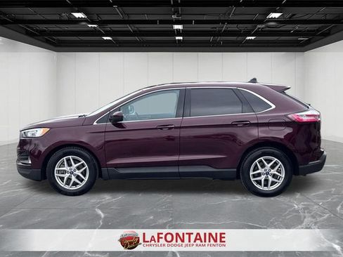 Used 2021 Ford Edge SEL w/ Convenience Package image 2