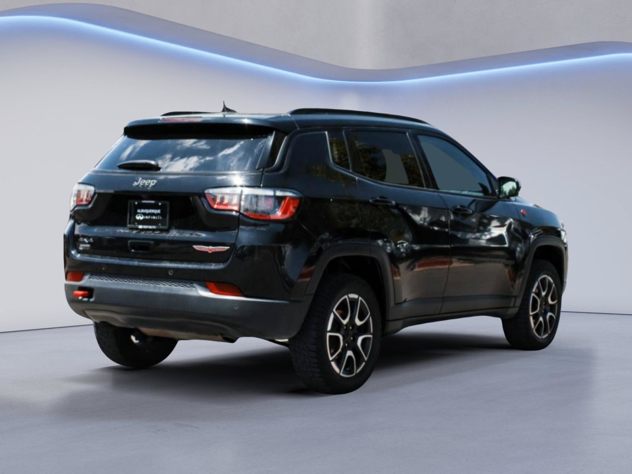 Used 2024 Jeep Compass Trailhawk AWD/4WD image 5