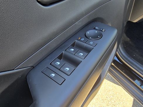 New 2026 Hyundai Kona SE image 23