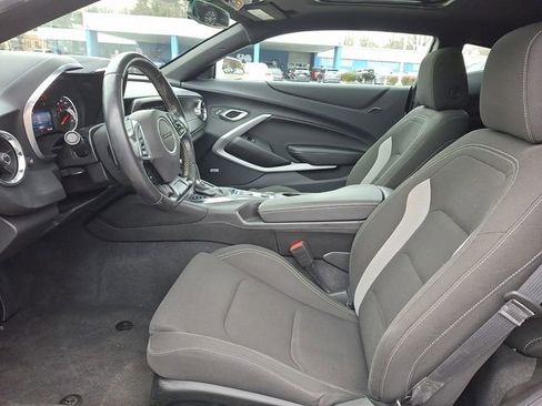 Used 2023 Chevrolet Camaro LT w/ Technology Package image 15