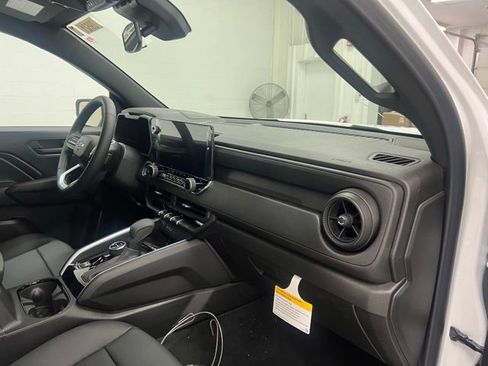 New 2026 Chevrolet Colorado Trail Boss AWD/4WD image 21