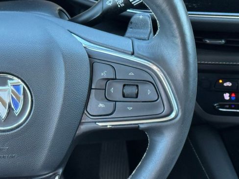 Used 2023 Buick Envision Avenir image 28