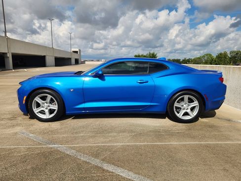 Used 2024 Chevrolet Camaro LT RWD image 5
