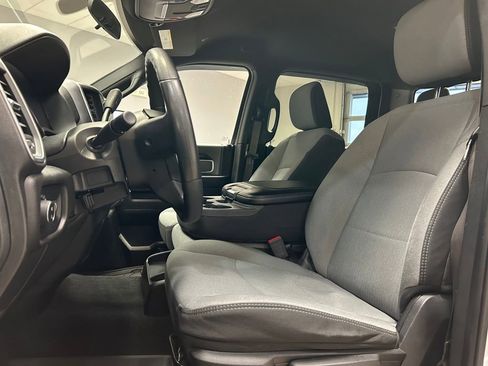 Used 2022 RAM 2500 Big Horn w/ Cold Weather Group image 21