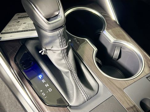 New 2026 Toyota Highlander Platinum image 25