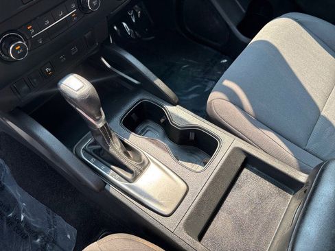 Used 2022 Nissan Frontier SV w/ Technology Package image 20