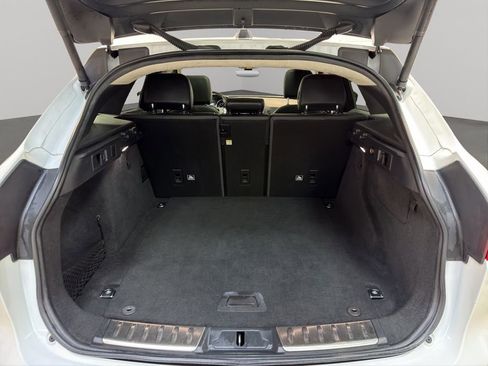 Used 2020 Jaguar F-PACE Prestige image 19