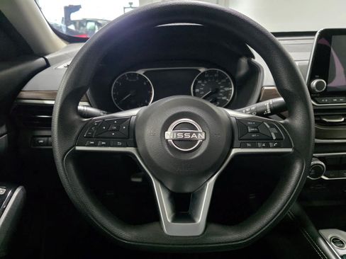Used 2023 Nissan Altima 2.5 SV FWD image 18