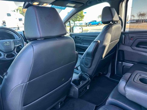 Certified 2024 Honda Odyssey Sport image 17