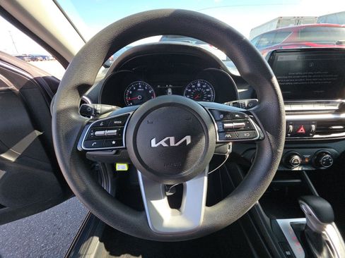 Used 2023 Kia Forte LXS FWD image 8