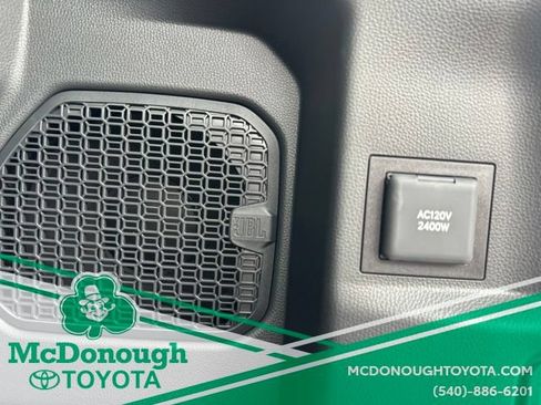 New 2026 Toyota 4Runner TRD Off-Road Premium w/ Tow Technology Package AWD/4WD image 8