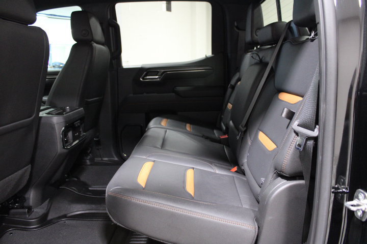 Used 2022 GMC Sierra 1500 AT4 w/ AT4 Premium Package AWD/4WD image 23