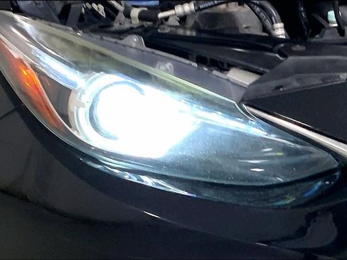 Used 2014 MAZDA MAZDA3 s Grand Touring w/ Technology Package FWD image 26