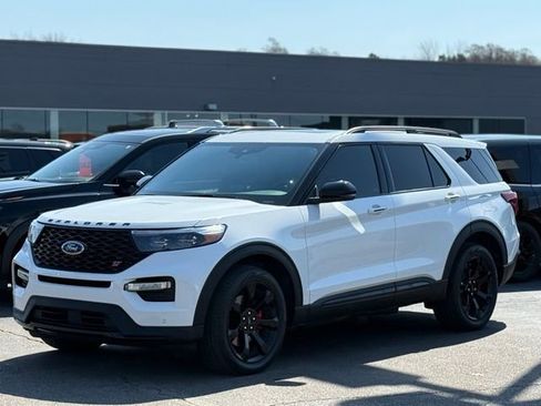 Certified 2024 Ford Explorer ST w/ Equipment Group 401A AWD/4WD image 41