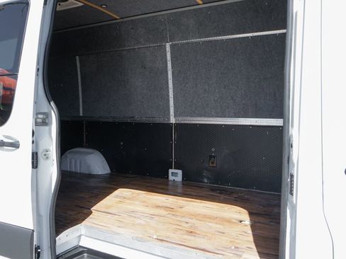 Used 2019 Mercedes-Benz Sprinter 170 Cargo image 13
