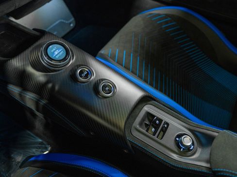 Used 2023 Maserati MC20 Spyder image 15