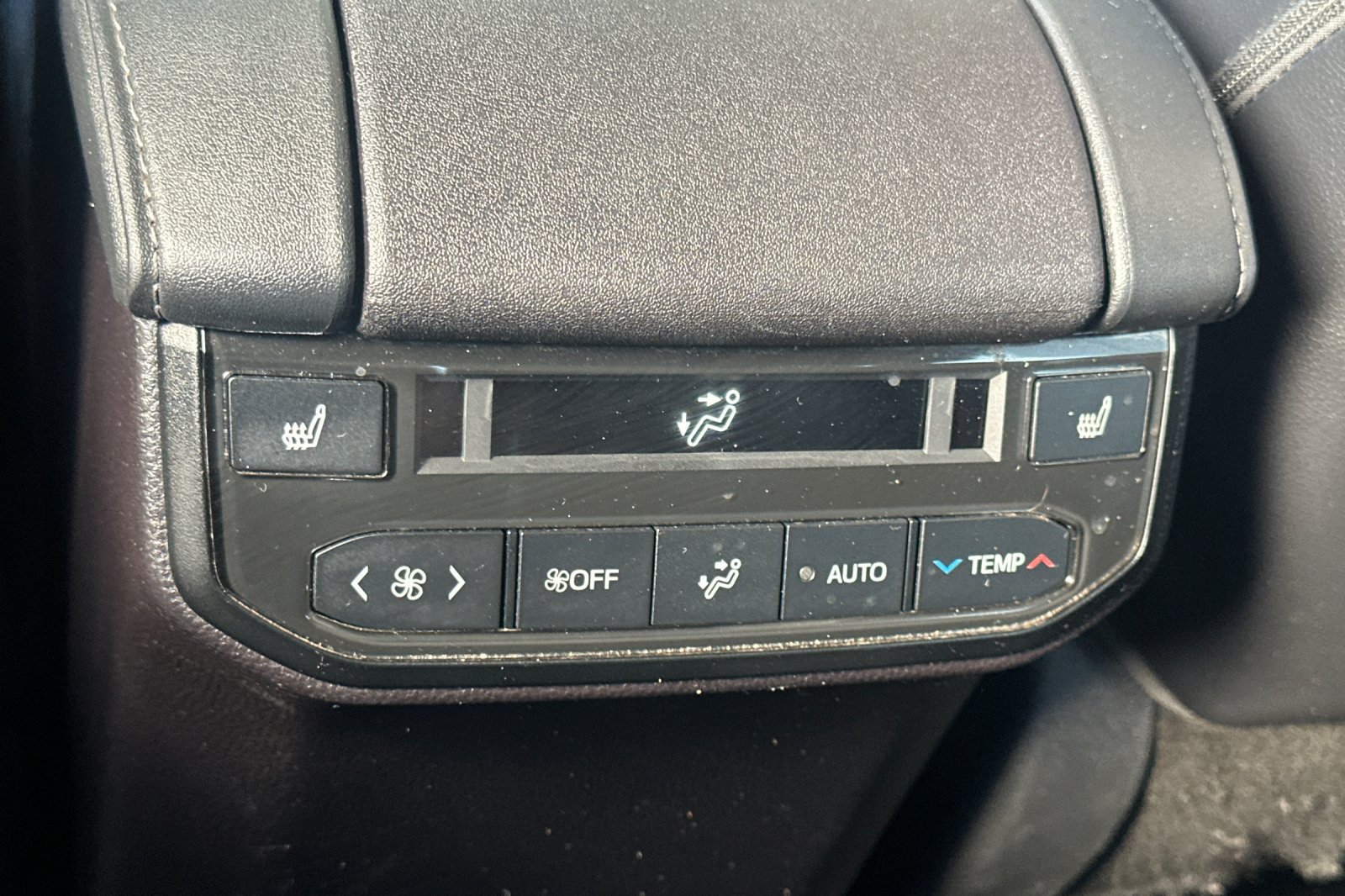 Certified 2021 Toyota Highlander Platinum AWD/4WD image 16