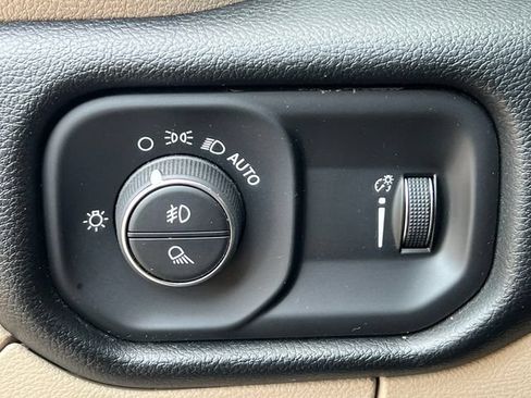 Used 2022 RAM 1500 Big Horn AWD/4WD image 20