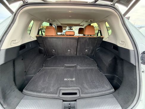 Used 2024 Nissan Rogue Platinum w/ Platinum Premium Package FWD image 30
