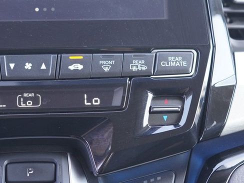 Used 2018 Honda Odyssey Elite image 27