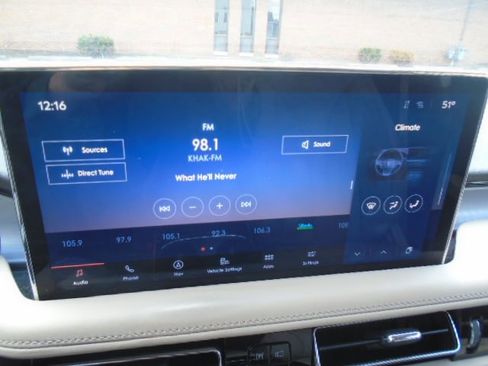 Used 2023 Lincoln Nautilus AWD w/ Premium Package image 17